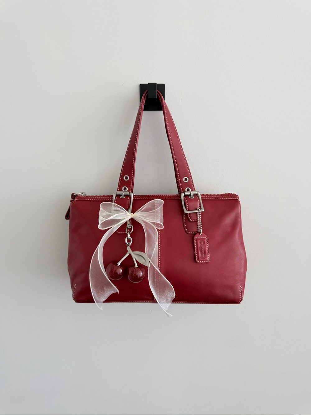 Vintage Coach Red Leather Hampton Shoulder Bag